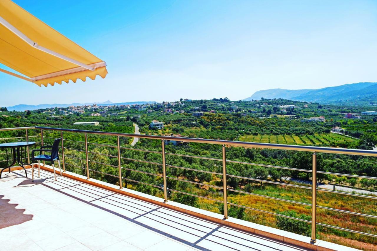 Villa Oasis Galatás Exterior foto
